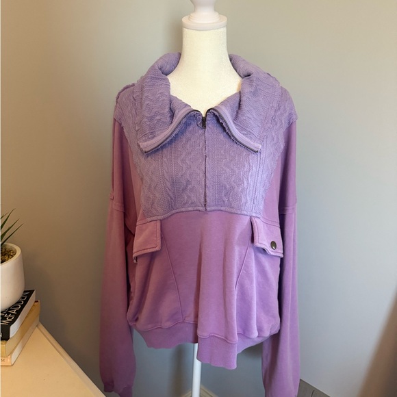 ODDY Tops - Oddy pullover with cute details